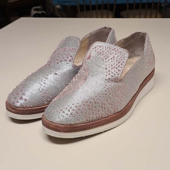 Free People Shoes - Free People Snake Eyes Metallic slip on casual loafer size 39